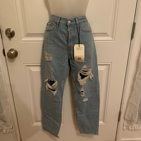 Levi’s Wedgie Icon High-Rise Jeans Distressed - Picture 5 of 6